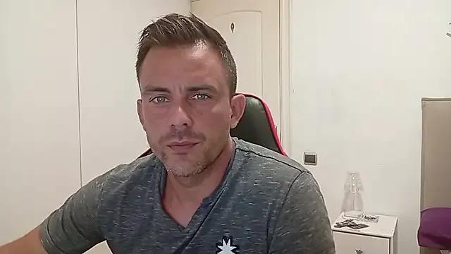 Captianamericablue on StripChat