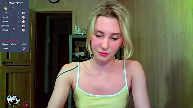 Caramel_piegirl on StripChat 