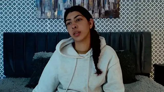 Cassie_bloom on StripChat 