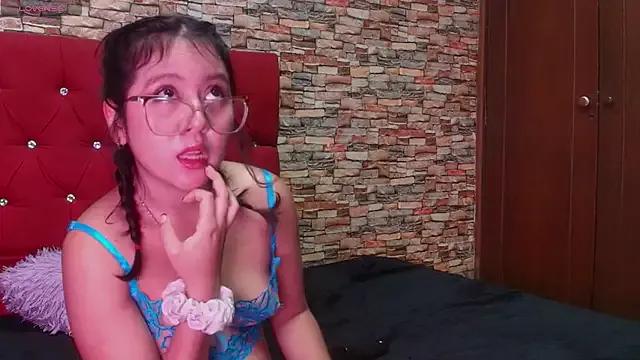 catalina_santana20 on StripChat 