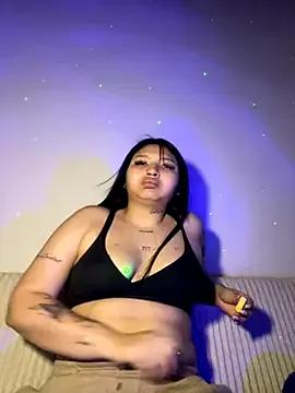 CatEyesss — Vibe my pussy + TwerkNoPanty :)