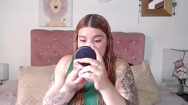 CelessteRedds on StripChat 