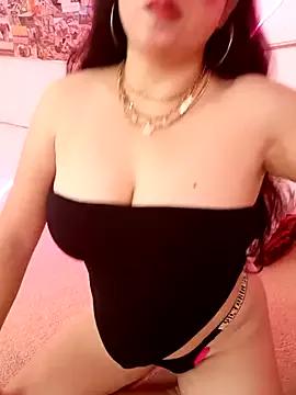Celestte22 on StripChat 