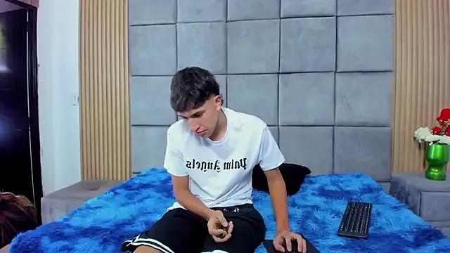 ChanellandMax on StripChat