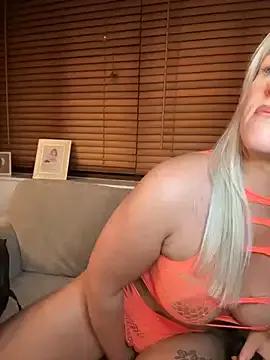Charleigh_xx — 2 min toy control & naked