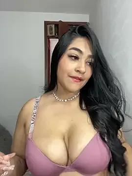 Charlotte_cutee18 — Hey char, let your legs tremble 