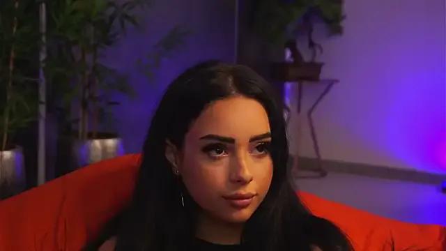 CherrySelena on StripChat