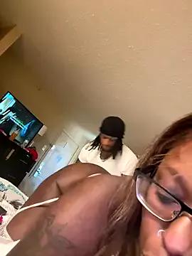 CinnaCakesss on StripChat