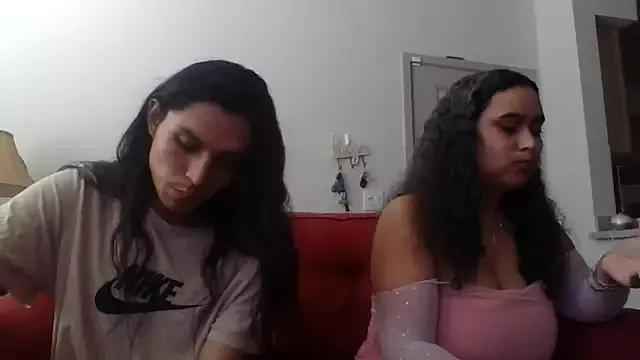 cinnaminnie on StripChat 