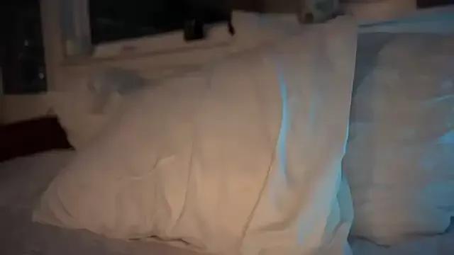 Cinnamonache on StripChat 