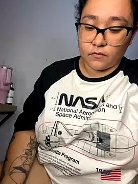 CinnamonCookiez on StripChat 