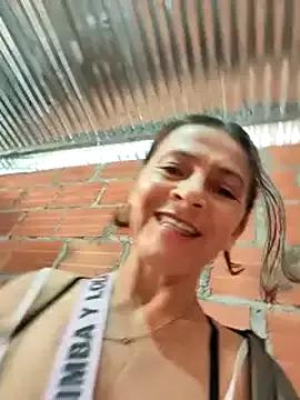 Crazy-Woman-Mature — Finger in the ass