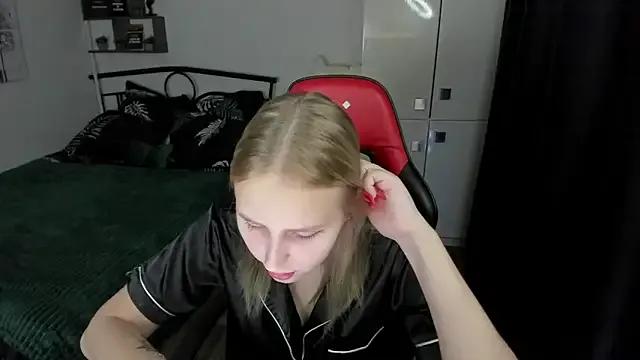 CrazyBitchInLace — for asti