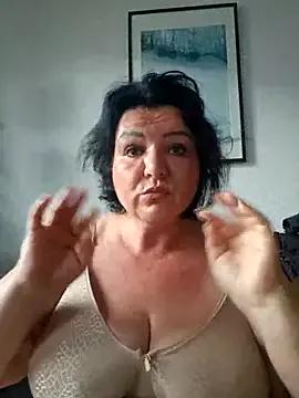 curvymilfxx990 — Freechat on StripChat