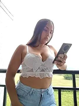 Daniela__rodriguez on StripChat