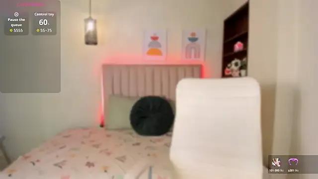 danika_moriii — Wiggle my booty 