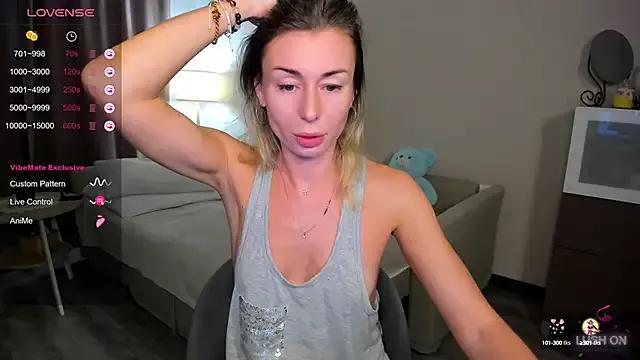 DannaEvan on StripChat 