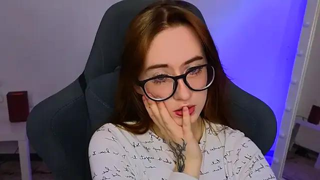 Dark_Lola_ on StripChat