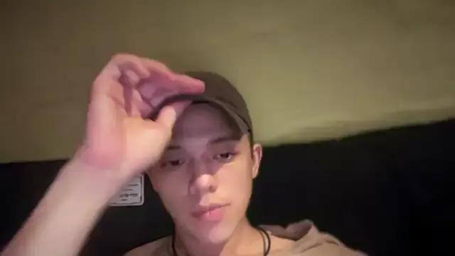 dddddddlii on StripChat 