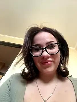 DeliceMaya — Toples+play tits,spit+LT HOT VID