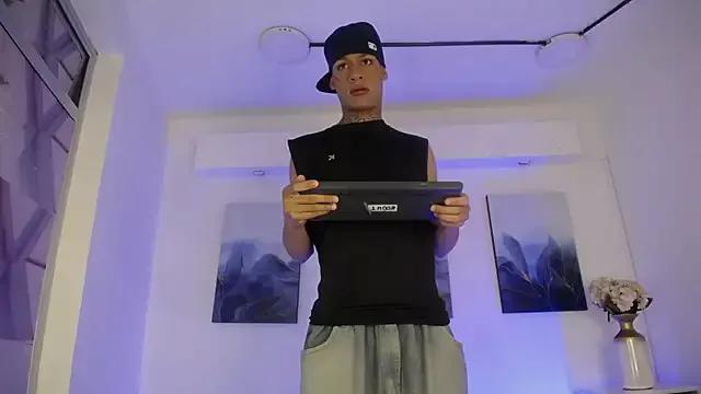 DereckStorm on StripChat 