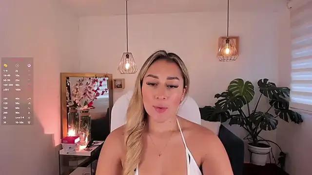 dina_ride on StripChat