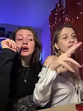 Dooubletroublee on StripChat 