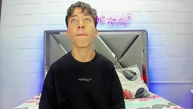 DoubleHeatBoys on StripChat