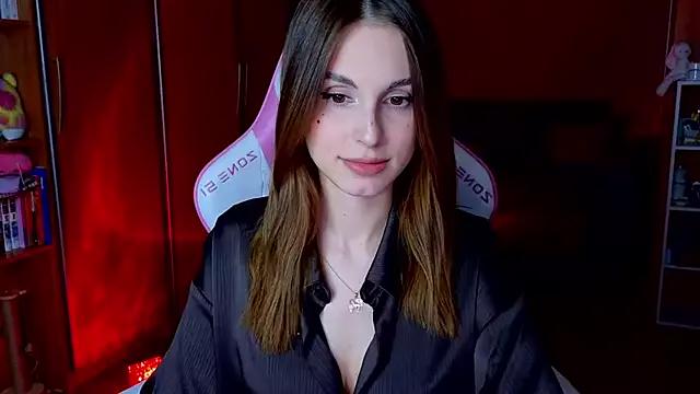 EdelineMaher on StripChat 