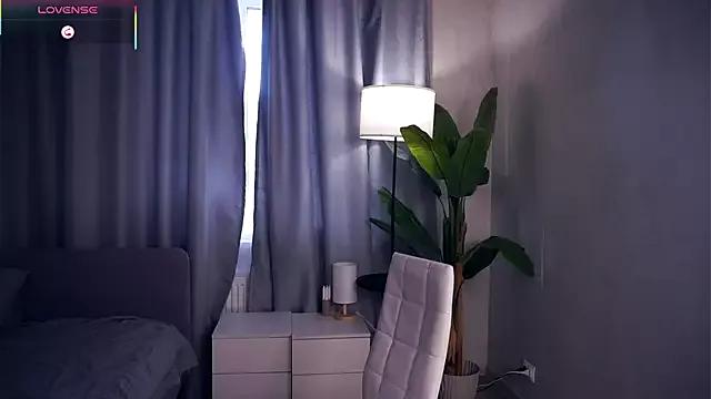 EleneBrach on StripChat 