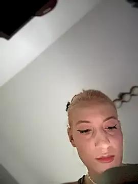 Ella_Charm on StripChat 