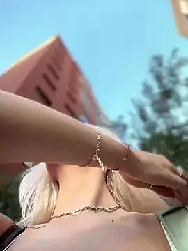 Ella_Charm on StripChat 
