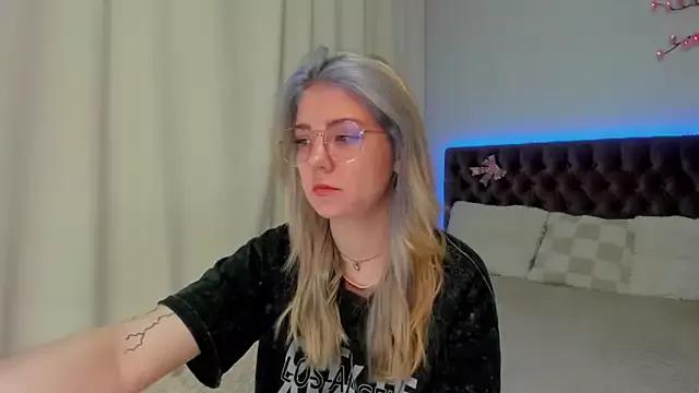 Ella_Mayers on StripChat 