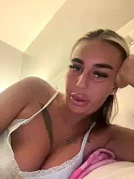 EllieMaeBaby on StripChat 