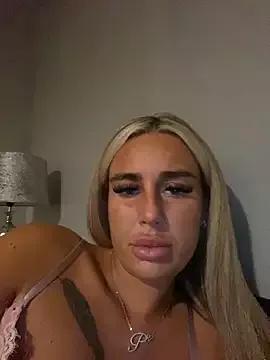 EllieMaeBaby on StripChat 