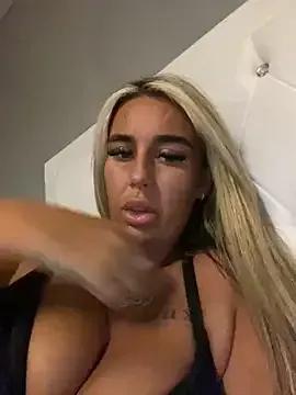 EllieMaeBaby on StripChat 