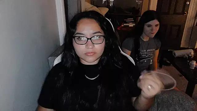 Elliewgfs on StripChat 
