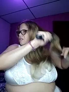 EllisW8 on StripChat 