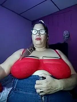 EllisW8 on StripChat 