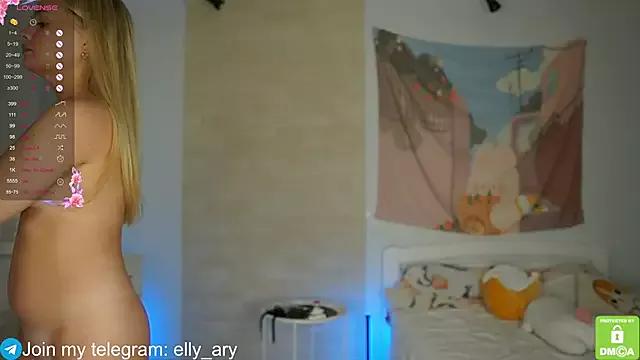 elly_ary on StripChat 