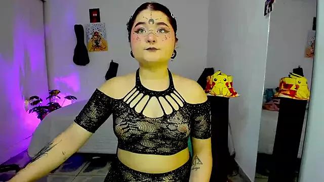 elylovegood on StripChat 