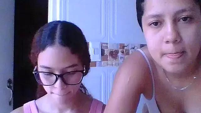 emaandemely on StripChat 