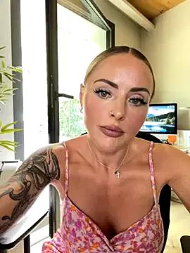 EmaSalis — Freechat on StripChat
