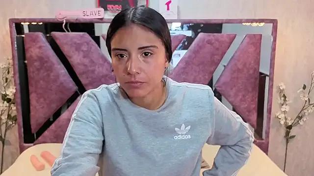 EmilyGala on StripChat