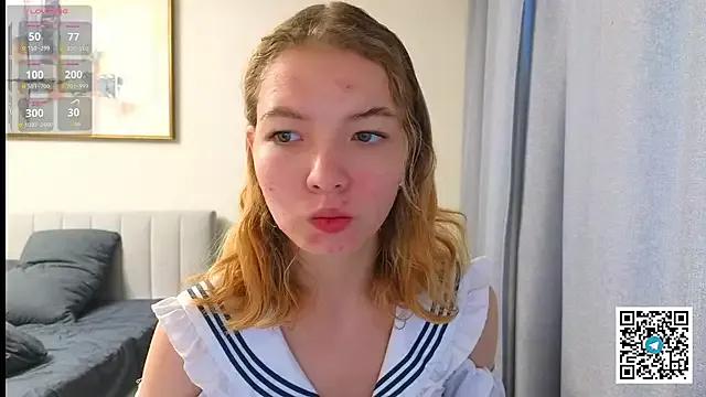 EmilyLuv on StripChat