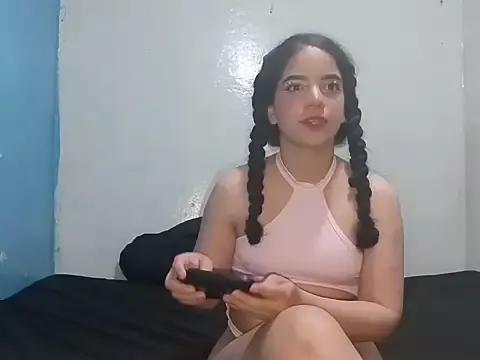 Emma_Curlss on StripChat 