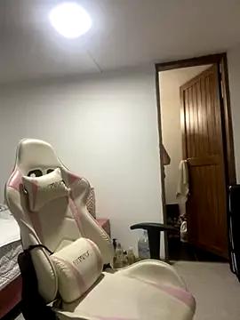 emma_hot2006 on StripChat 