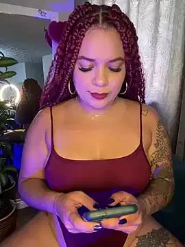 EmmaHot on StripChat 