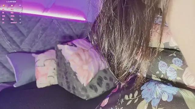 emmajohnss on StripChat 