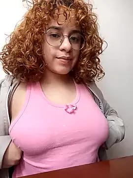 EmmaMelissa0521 on StripChat 